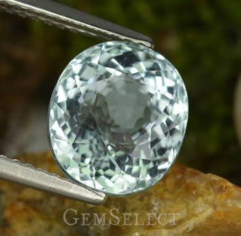 Oval Portuguese-Cut Aquamarine Gemstone