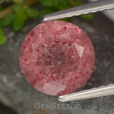 Round Strawberry Quartz Gemstone