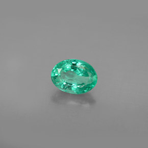 0.9ct☆エメラルド☆澄み渡るグリーン☆6.3x5.5mmの+