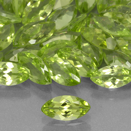 Verde vivo Peridoto Gema - 0.4ct Forma marquesa (ID: 503401)
