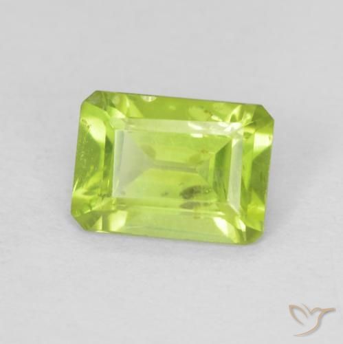 Piedra preciosa de peridoto de talla esmeralda de 1,01 quilates a la ...