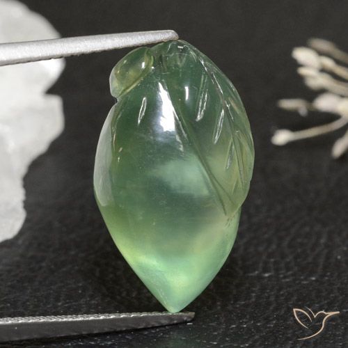 浅绿色 葡萄石 Gem - 18.6ct 水果雕刻 (ID: 469427)