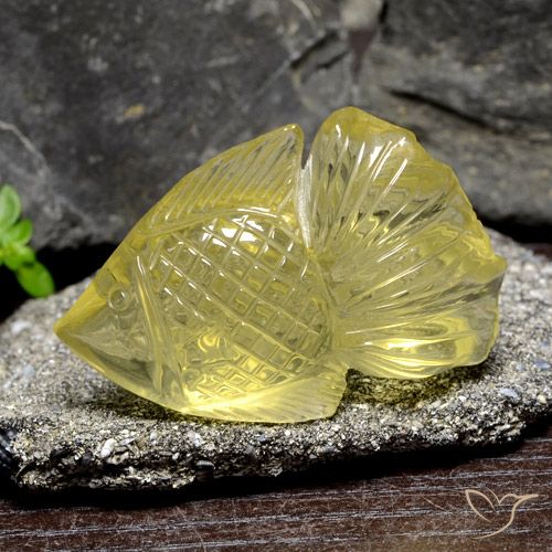 ライトイエロー クォーツ 宝石 - 60.6ct 魚の彫刻 (ID: 297246)