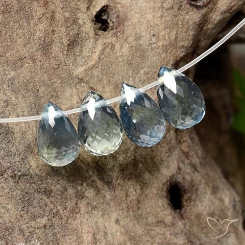 Bleu clair Saphir gemme - 0.7ct Briolette avec un trou (ID: 497713)