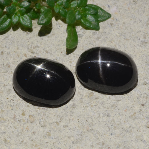 Negro Diópsido Estrella Gema - 2ct Cabujón Óvalo (ID: 479180)