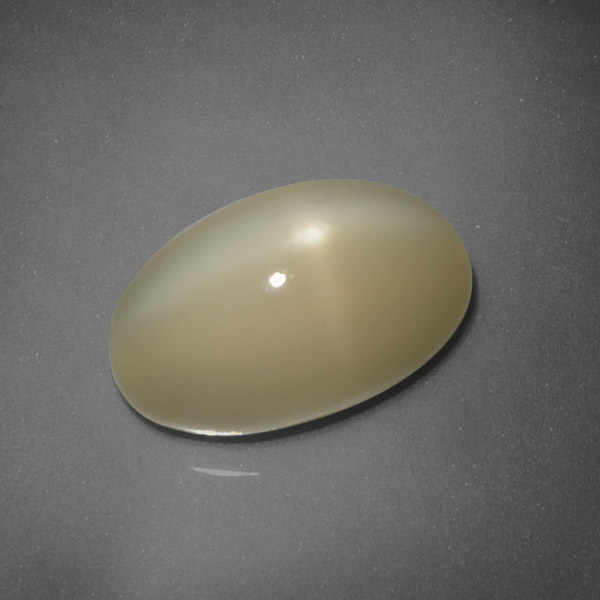 Light Gold Pietra di luna stellata Gem - 5.3ct Ovale cabochon (ID: 418377)