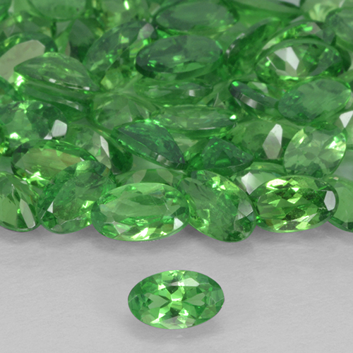 Verde eléctrico Granate Tsavorita Gema - 0.2ct Forma ovalada (ID: 503399)